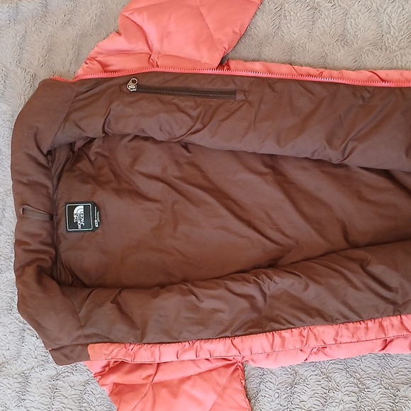 Women's Red The North Face ALIS Quilted Puffer Jacket - Size Medium - Picture 12 of 12